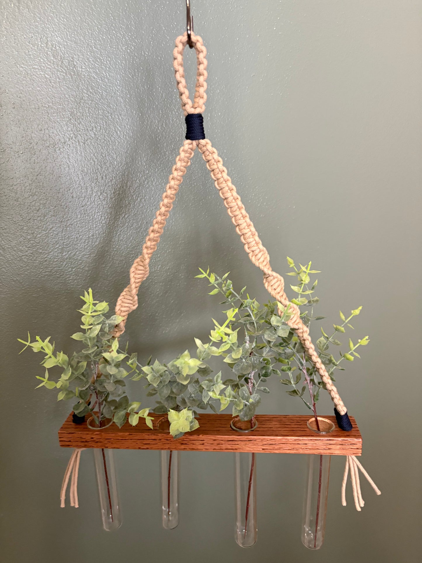 Single Propagation Station - Beige Macrame with Red Oak Base